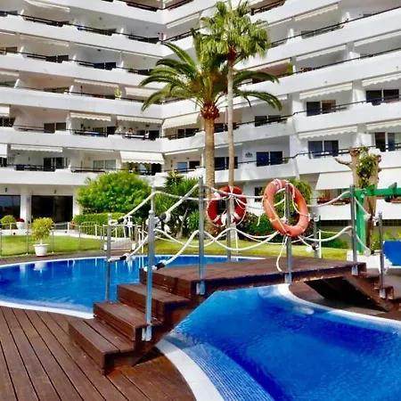 Frente Al Mar- Club Villamar アデヘ